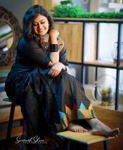ansiba-hassan-in-black-saree-photoshoot-023