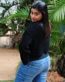 ansiba-hassan-in-black-full-sleeve-top-and-jeans-photoshoot-004