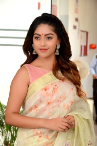 actress-anu-emmanuel-latest-images-1736