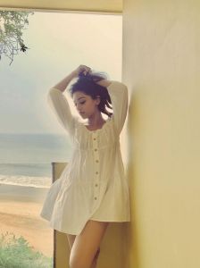 actress-anu-emmanuel-latest-pics-005
