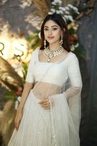 Actress Anu Emmanuel launches SR Jewellery Exclusive Studio at Banjara Hills Photos