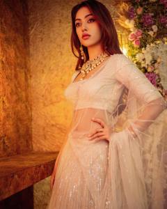 anu-emmanuel-in-white-lehenga-photos-009