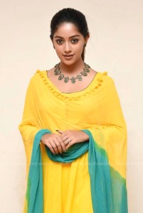 anu-emmanuel-latest-pics-0512-560
