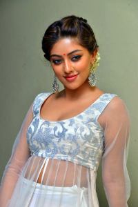 anu-emmanuel-latest-stills-666-00172