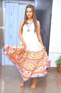 anu-emmanuel-photos-123-04463