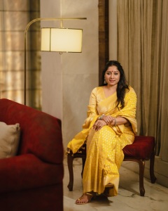 actress-anumol-in-mango-yellow-colour-saree-photos-007