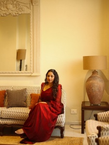 actress-anumol-in-maroon-saree-with-design-blouse-latest-photos-011