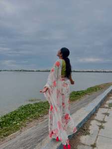 actress-anumol-in-printed-saree-with-blouse-latest-design-photos-002