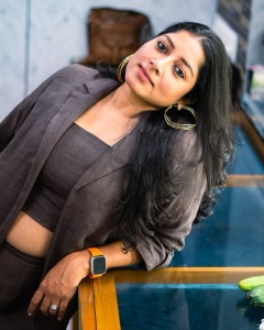 actress-anumol-in-three-piece-co-ord-set-photos