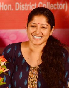 actress-anumol-latest-photo0921-00313