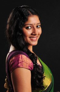 actress-anumol-latest-photo0921-00498