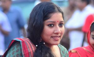 actress-anumol-latest-photo0921-00553