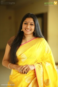 actress-anumol-latest-photos-01271