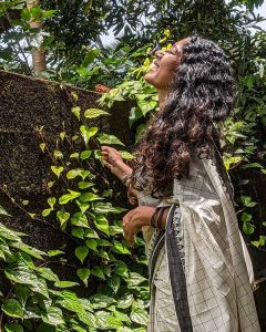 actress anumol new photos 0421-006