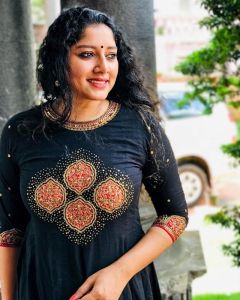 actress anumol new photos