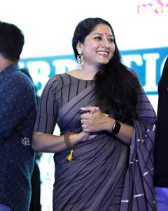 actress-anumol-onam-photos-006
