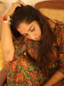 actress-anumol-trending-fashion-ideas-photos-009