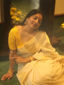 actress-anumol-vishu-outfit-ideas-photos-004