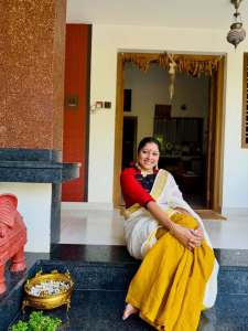 actress-anumol-vishu-outfit-ideas-photos