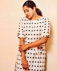 anu-mol-latest-images-039838331