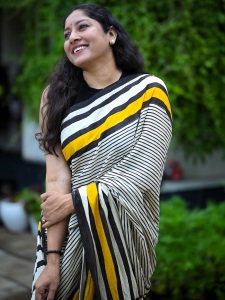 anumol-bold-and-stunning-look-photos-011