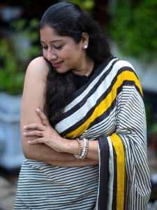anumol-bold-and-stunning-look-photos-013