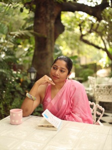 anumol-in-baby-pink-saree-photos-006