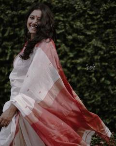 anumol-in-cotton-saree-photos-005