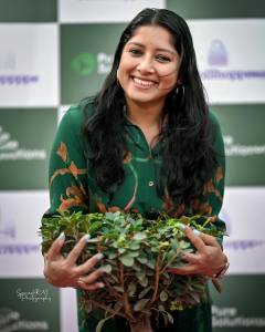 anumol-in-green-jumpsuit-style-dress-002