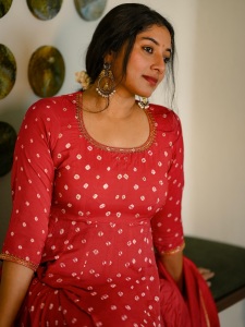 anumol-in-pink-anarkali-churidar-and-hair-hairstyle-ideas-photos-001
