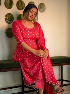 anumol-in-pink-anarkali-churidar-and-hair-hairstyle-ideas-photos-003
