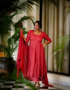 anumol-in-pink-anarkali-churidar-and-hair-hairstyle-ideas-photos-005