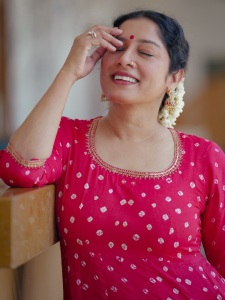 anumol-in-pink-anarkali-churidar-and-hair-hairstyle-ideas-photos-008