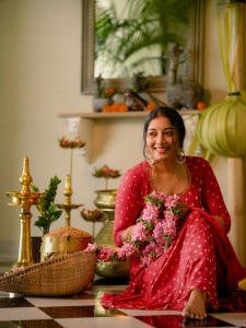 anumol-in-pink-anarkali-churidar-and-hair-hairstyle-ideas-photos
