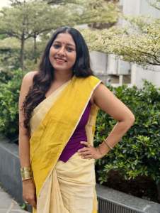 anumol-in-trending-blouse-design-with-saree-drape-photos-011