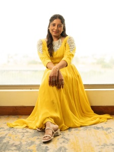 anumol-in-yellow-party-wear-dress-images-008