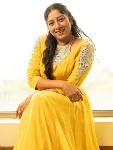 anumol-in-yellow-party-wear-dress-images-011