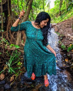 anumol-latest-photos-09983-1194