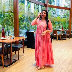 anumol-new-photos-without-makeup
