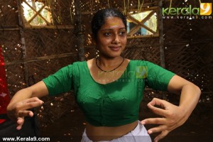 anumol-stills-00269