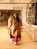 actress-anumol-in-loose-fit-top-with-different-bottom-ideas-photos-006
