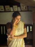 anumol-in-traditional-kerala-setsaree-with-blouse-combination-pics-005