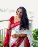 anumol-saree-look-trends-photos-002