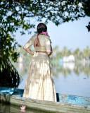 actress-anumol-in-traditional-dhavani-set-dress-photoshoot-008