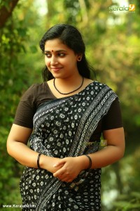 anu-sithara-latest-saree-photos-02-122