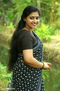 anu-sithara-latest-saree-photos-0295