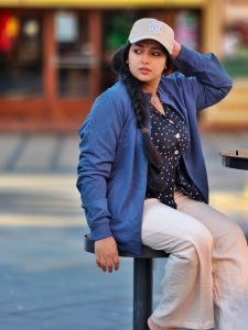 anu-sithara-foreign-trip-photos-003
