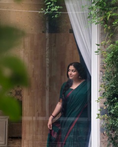 anu-sithara-in-green-cotton-saree-photos-005