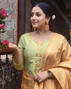 anu-sithara-latest-pictures-in-churidar-and-saree-001