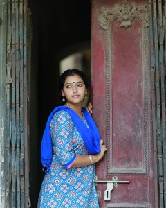 anu-sithara-new-images-with-simple-makeup-look-ideas-011